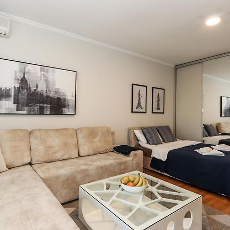 New Belgrade Apartments, Parking 5 Eur Per Day Экстерьер фото