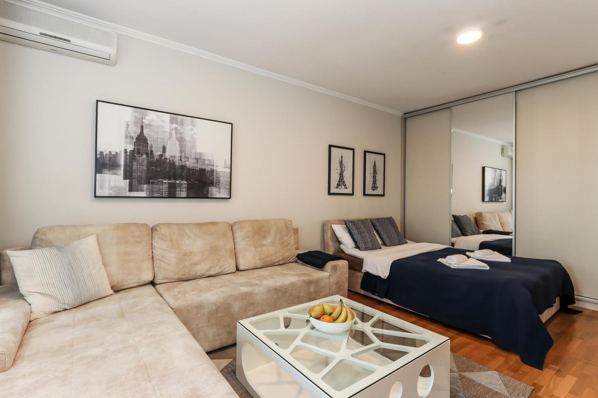 New Belgrade Apartments, Parking 5 Eur Per Day Экстерьер фото