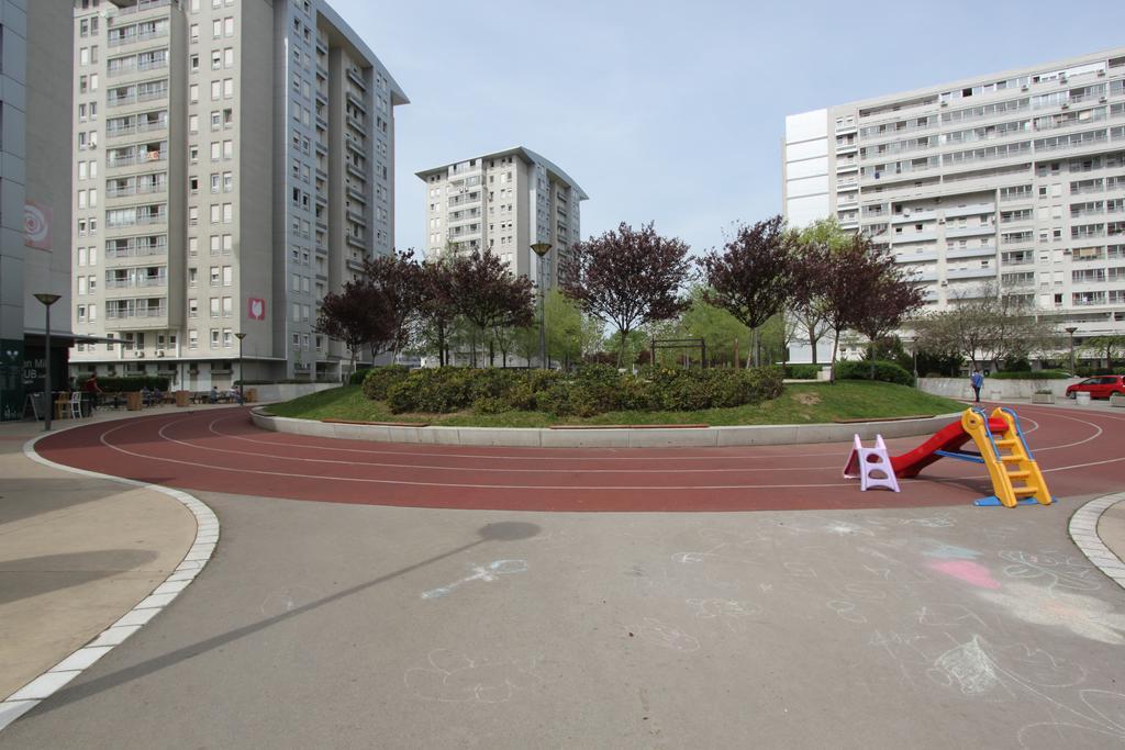New Belgrade Apartments, Parking 5 Eur Per Day Экстерьер фото