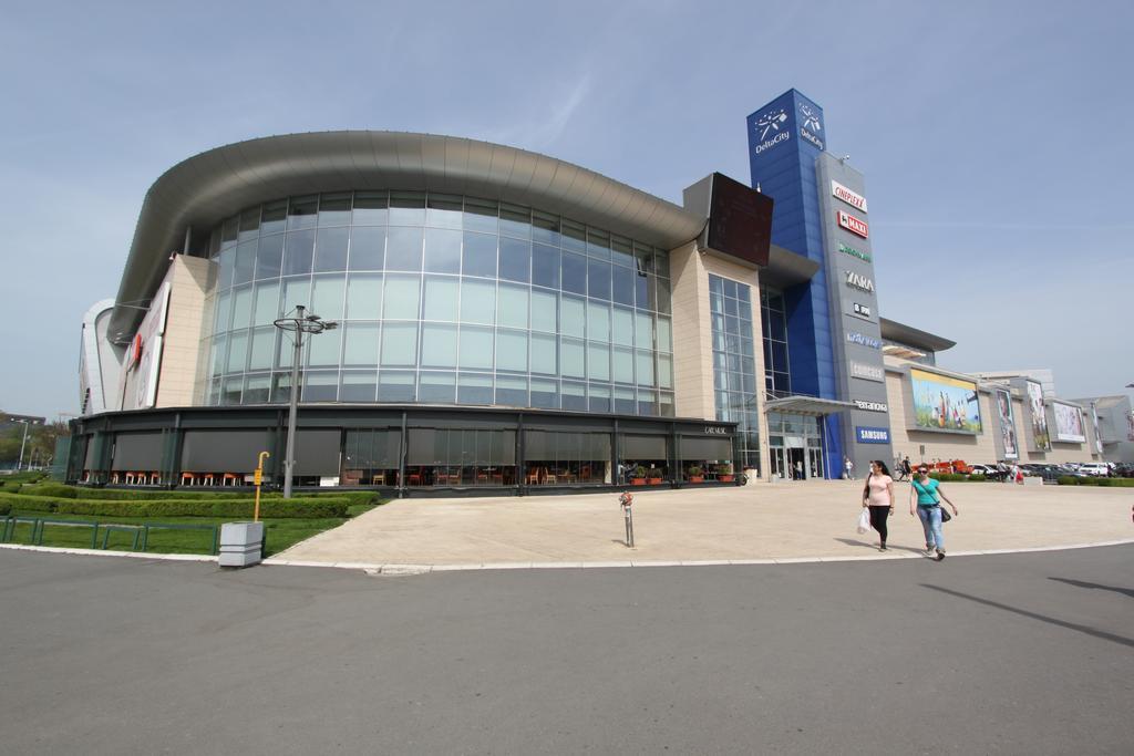 New Belgrade Apartments, Parking 5 Eur Per Day Экстерьер фото