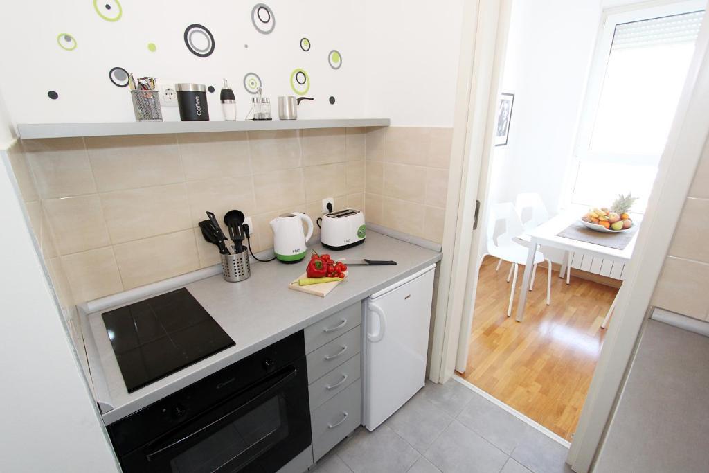 New Belgrade Apartments, Parking 5 Eur Per Day Номер фото